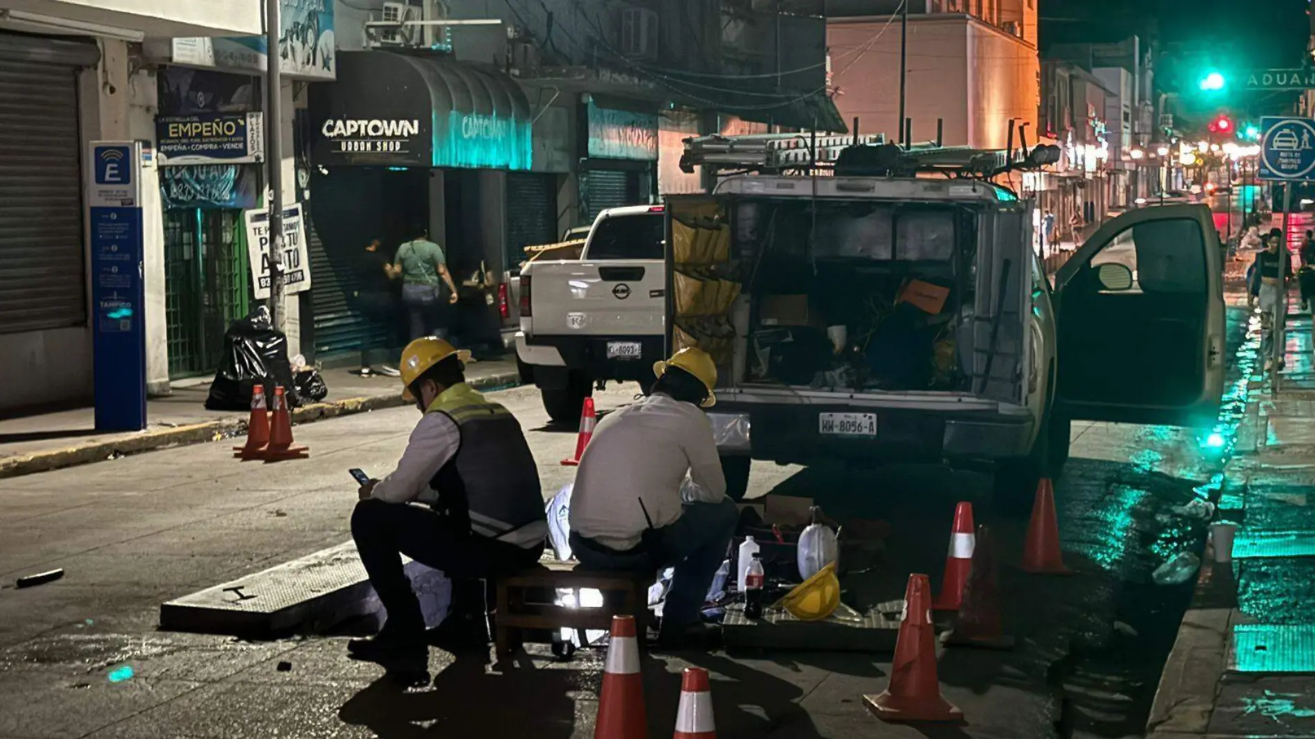 Cortocircuito deja en la oscuridad a la zona centro de Tampico, 